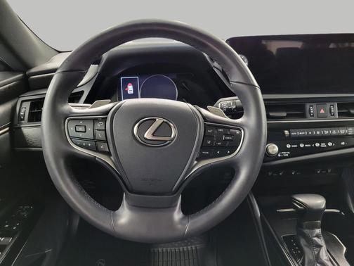 EMINENTWHITE PEARL 2023 Lexus ES 250 Base