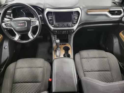 2017 GMC Acadia SLE-2