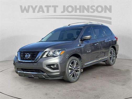 2017 Nissan Pathfinder Platinum
