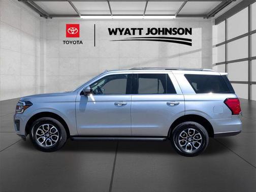 ICONIC SILVER METALLIC 2024 Ford Expedition XLT