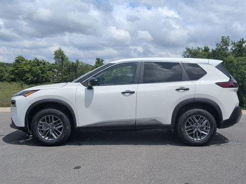 Glacier White 2023 Nissan Rogue S