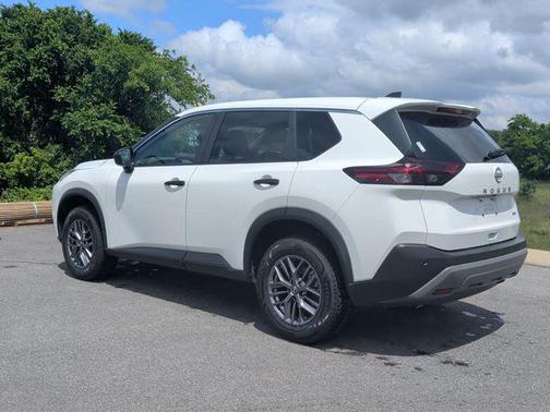Glacier White 2023 Nissan Rogue S