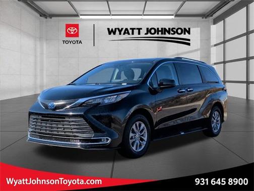 2024 Toyota Sienna XLE