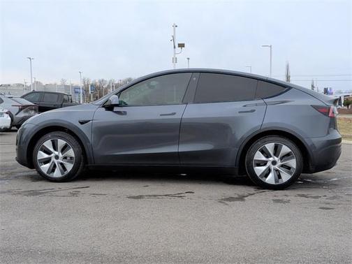 2021 Tesla Model Y Standard Range Rear-Wheel Drive