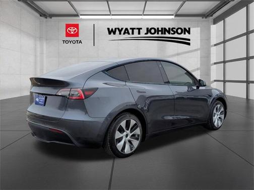 2021 Tesla Model Y Standard Range Rear-Wheel Drive