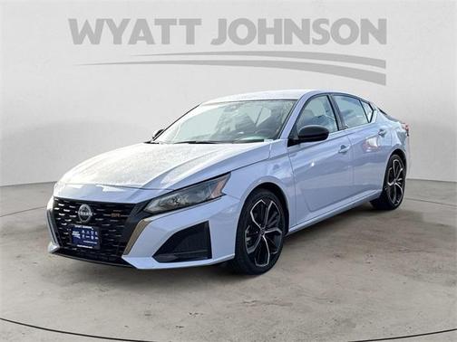 2024 Nissan Altima SR FWD
