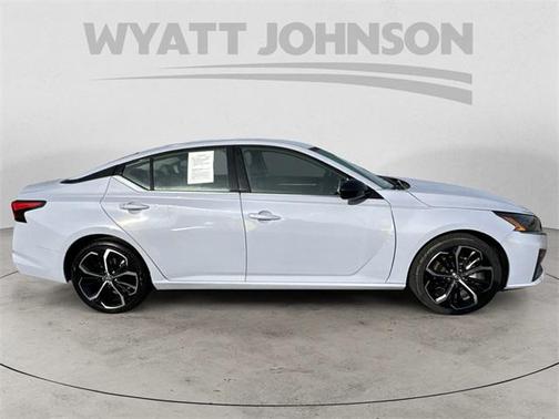 2024 Nissan Altima SR FWD