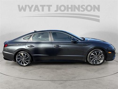 2022 Hyundai SONATA Limited