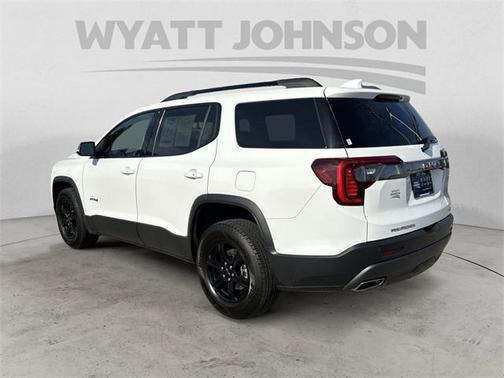 2023 GMC Acadia AWD AT4