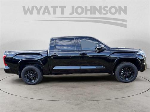 2024 Toyota Tundra Hybrid Platinum