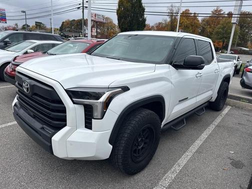 2022 Toyota Tundra SR5