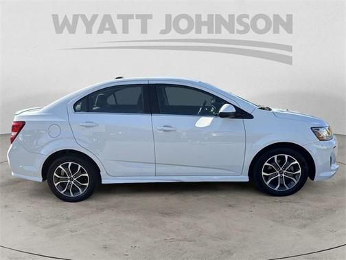 2020 Chevrolet Sonic FWD Sedan LT