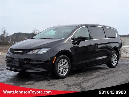 2024 Chrysler Voyager LX