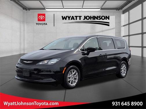 2024 Chrysler Voyager LX