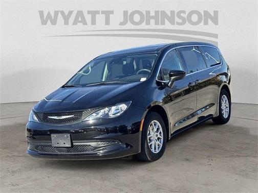 2024 Chrysler Voyager LX