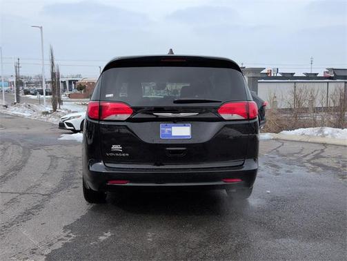2024 Chrysler Voyager LX