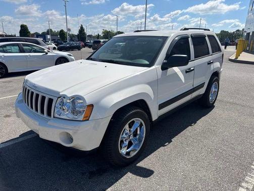 Stone White Clearcoat 2005 Jeep Grand Cherokee Laredo