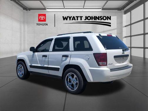Stone White Clearcoat 2005 Jeep Grand Cherokee Laredo