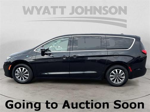 2024 Chrysler Pacifica Hybrid Select
