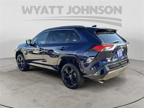 2021 Toyota RAV4 Hybrid SE