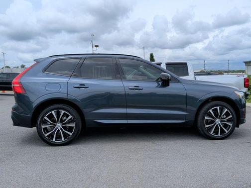 Denim Blue Metallic 2024 Volvo XC60 B5 Plus Dark Theme