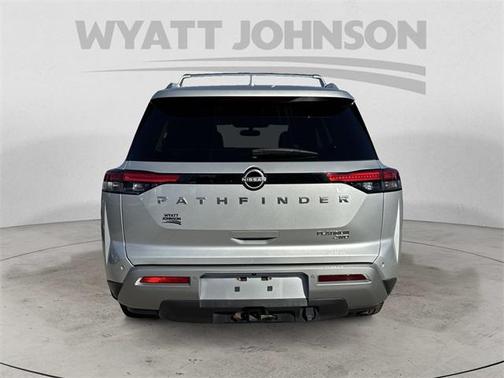 2022 Nissan Pathfinder Platinum 4WD