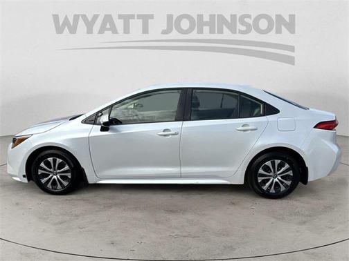 2022 Toyota Corolla Hybrid LE