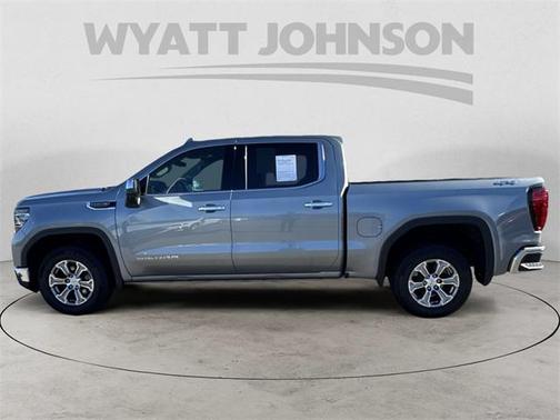 2024 GMC Sierra 1500 SLT