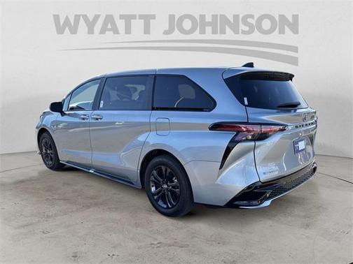 2025 Toyota Sienna XSE 7 Passenger