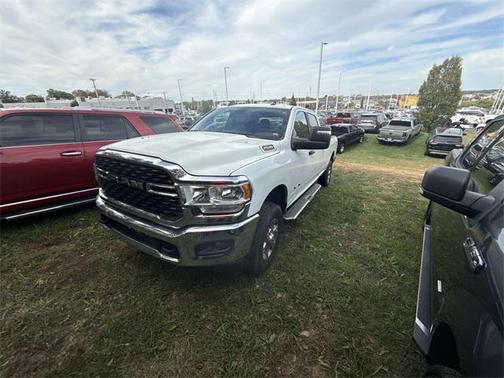 2024 RAM 2500 Big Horn Crew Cab 4x4 8' Box
