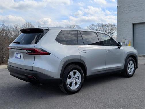 2025 Toyota Highlander LE