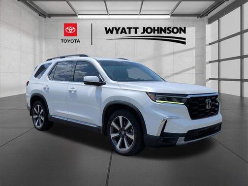 Platinum White Pearl 2023 Honda Pilot AWD Elite