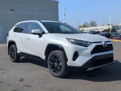 2024 Toyota RAV4 Hybrid SE