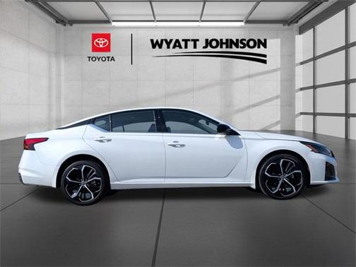 2025 Nissan Altima SR AWD