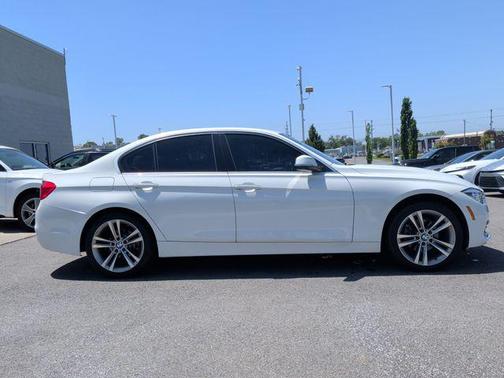 Alpine White 2018 BMW 330 330i
