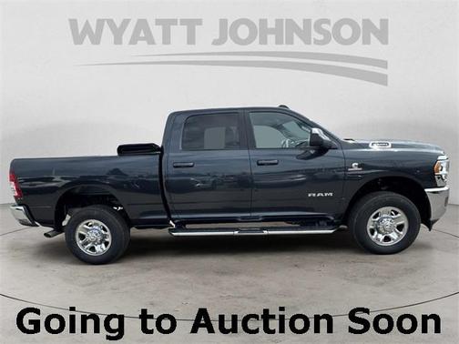 2022 RAM 2500 Big Horn Crew Cab 4x4 6'4' Box
