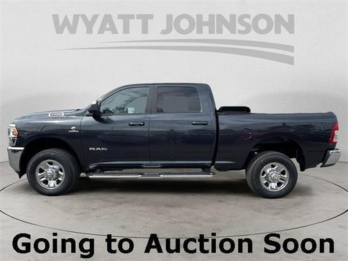 2022 RAM 2500 Big Horn Crew Cab 4x4 6'4' Box