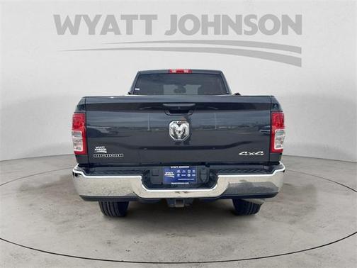 2022 RAM 2500 Big Horn Crew Cab 4x4 6'4' Box