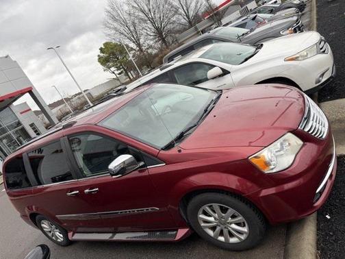 2015 Chrysler Town & Country Limited Platinum