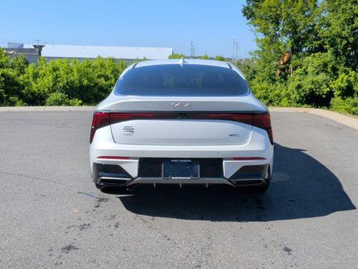 Snow White Pearl 2025 Kia K5 GT-Line