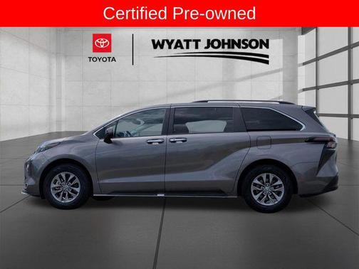 2024 Toyota Sienna XLE