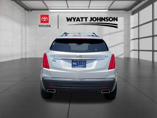 Silver Coast Metallic 2017 Cadillac XT5 Premium Luxury