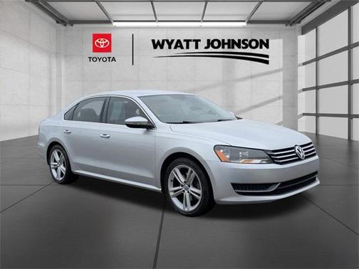 2012 Volkswagen Passat 2.5 SE