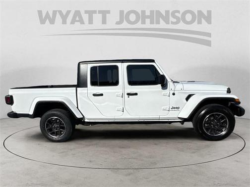 2023 Jeep Gladiator Overland
