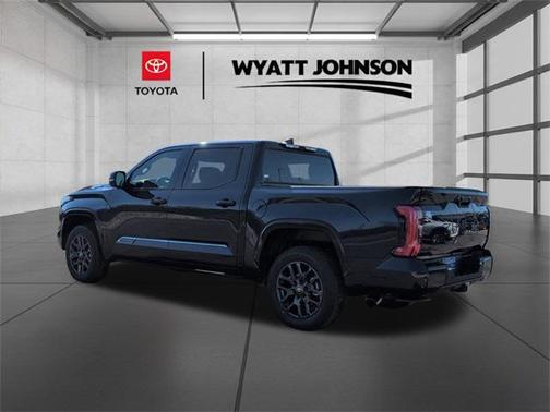 2026 Toyota Tundra Hybrid Platinum