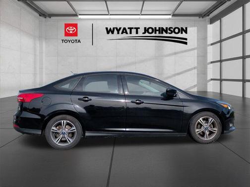 SHADOW BLACK 2018 Ford Focus SE
