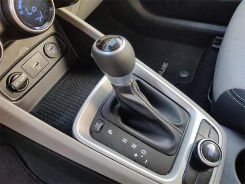 2020 Hyundai VENUE SEL