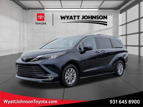 2024 Toyota Sienna XLE