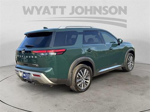 2022 Nissan Pathfinder Platinum 4WD