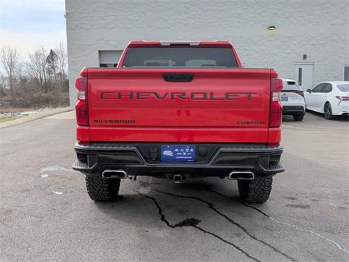 2024 Chevrolet Silverado 1500 Custom Trail Boss